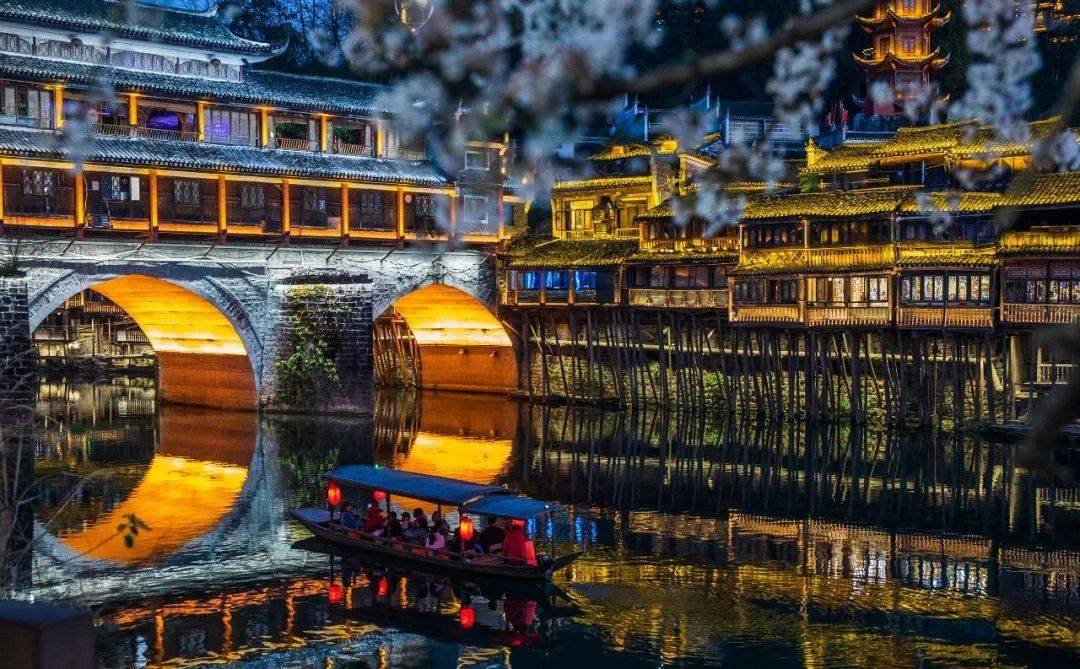 梦想之翼下的湖南奋进之歌